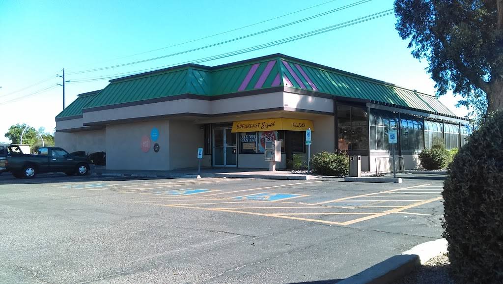 Village Inn | bakery | 1155 S Dobson Rd, Mesa, AZ 85202, USA | 4808348372 OR +1 480-834-8372