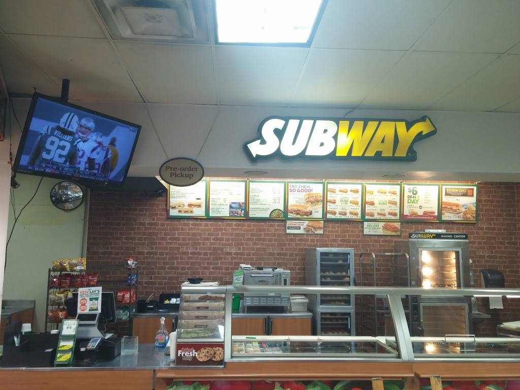 Subway | restaurant | 249 W Mitchell Ave, Cincinnati, OH 45232, USA | 5135414331 OR +1 513-541-4331