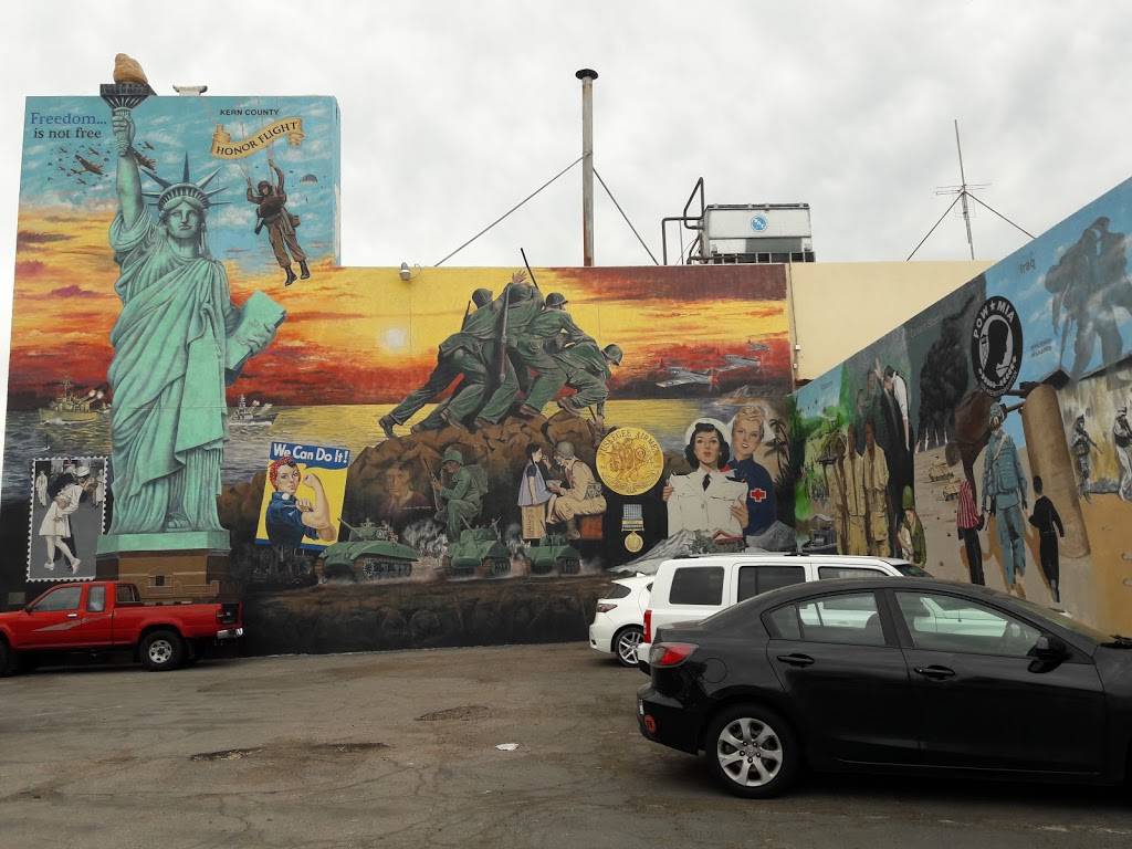 Sandrinis Public House | restaurant | 1918 Eye St, Bakersfield, CA 93301, USA | 6613228900 OR +1 661-322-8900