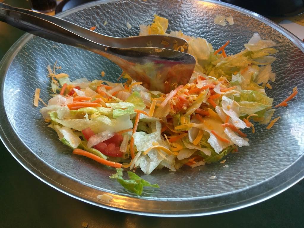 Monicals Pizza | restaurant | 4100 W Willow Knolls Dr, Peoria, IL 61615, USA | 3096916477 OR +1 309-691-6477