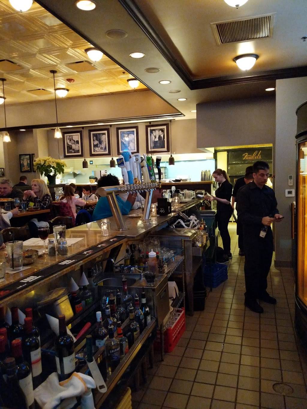 Armands Pizzeria | restaurant | 346 Yorktown Shopping Center, Lombard, IL 60148, USA | 6307853155 OR +1 630-785-3155