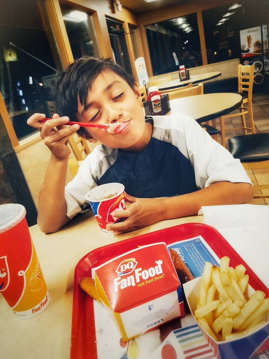 Dairy Queen Grill & Chill | restaurant | 15850 Clayton Rd, Ballwin, MO 63011, USA | 6363942309 OR +1 636-394-2309