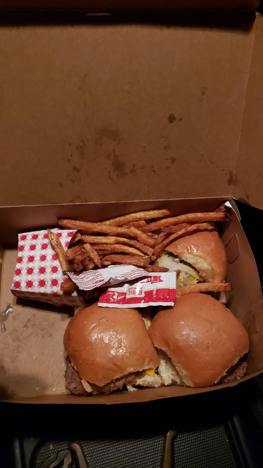 Hamburger Station | restaurant | 2685 Manchester Rd, Akron, OH 44319, USA | 3307534100 OR +1 330-753-4100