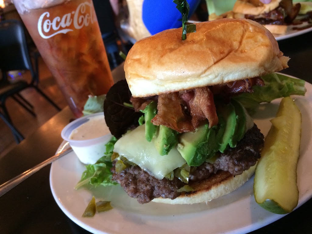 Pats Bar and Grill | restaurant | 140 W Bridge St, Hotchkiss, CO 81419, USA | 9708724215 OR +1 970-872-4215