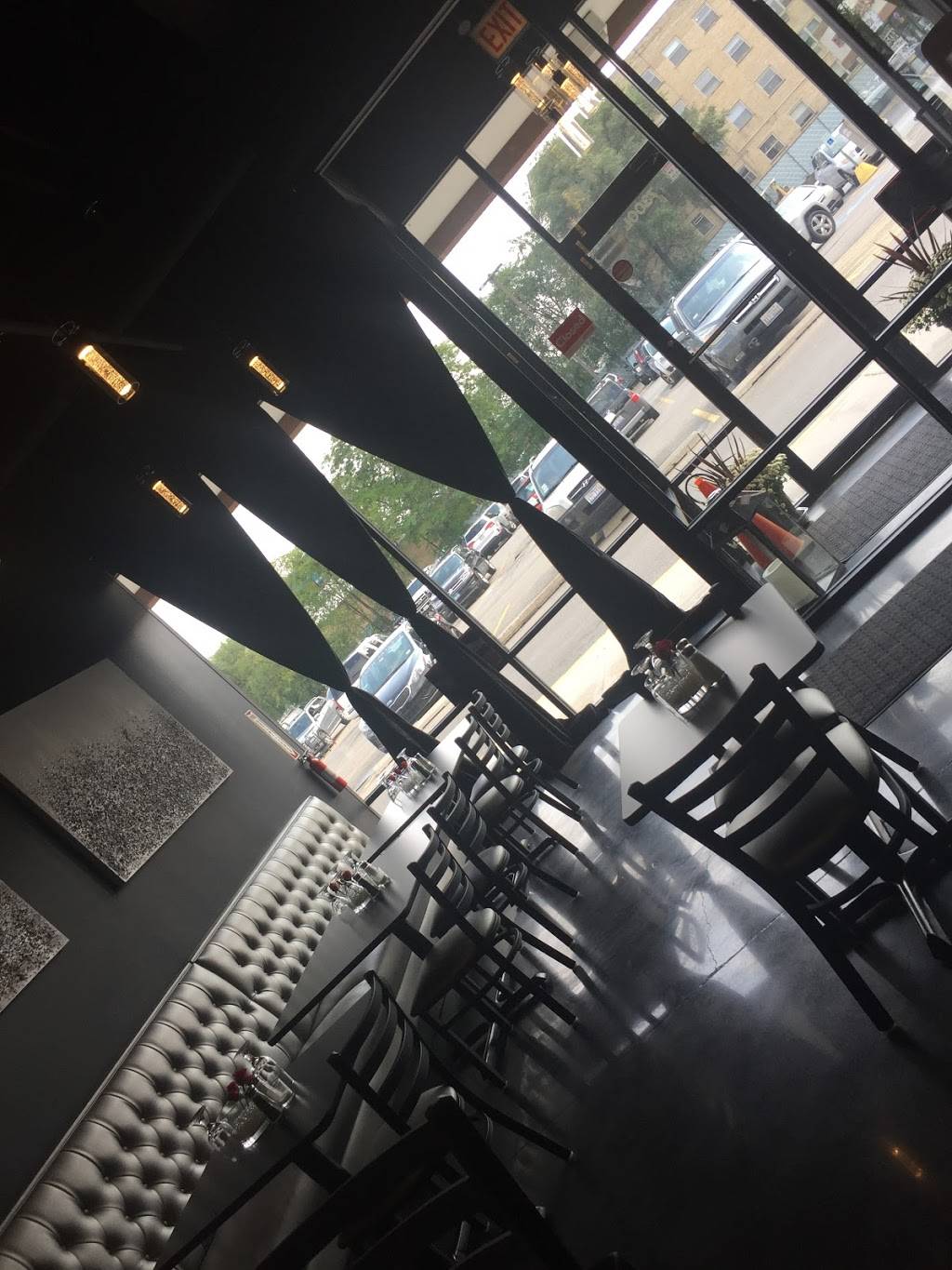 Tastebuds Bar & Grill | restaurant | 7300 N Western Ave, Chicago, IL 60645, USA | 7732937567 OR +1 773-293-7567