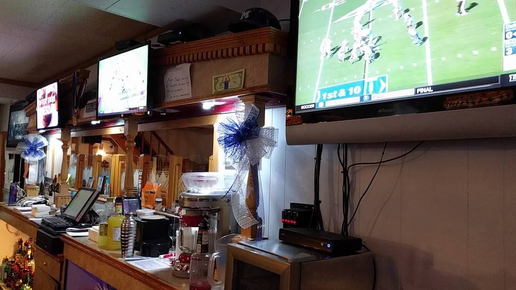 Yockos | restaurant | 18 N Delaware Ave, Minersville, PA 17954, USA | 5705445442 OR +1 570-544-5442