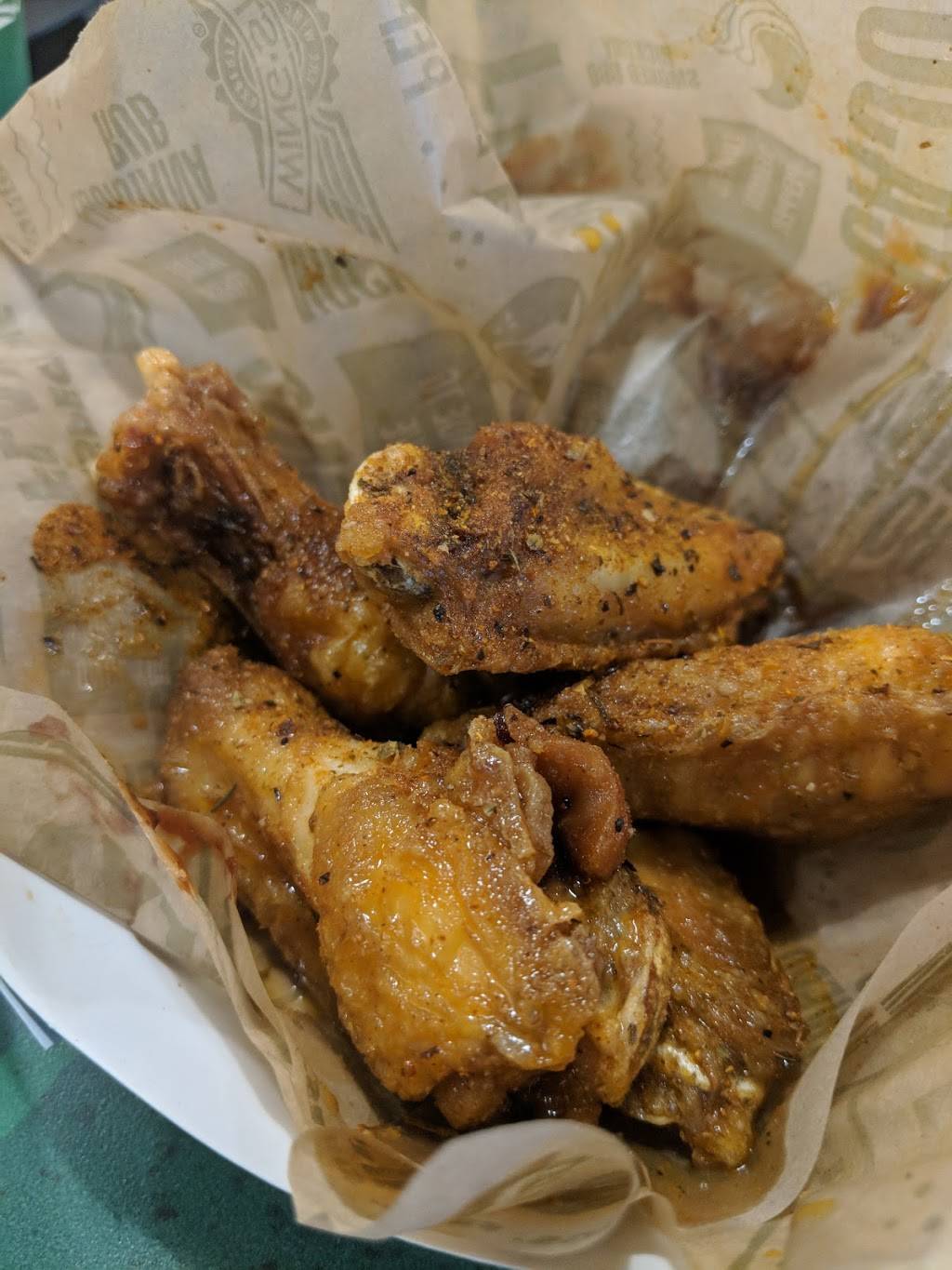 Wingstop | restaurant | 5131 S John Young Pkwy, Orlando, FL 32839, USA | 4072030444 OR +1 407-203-0444