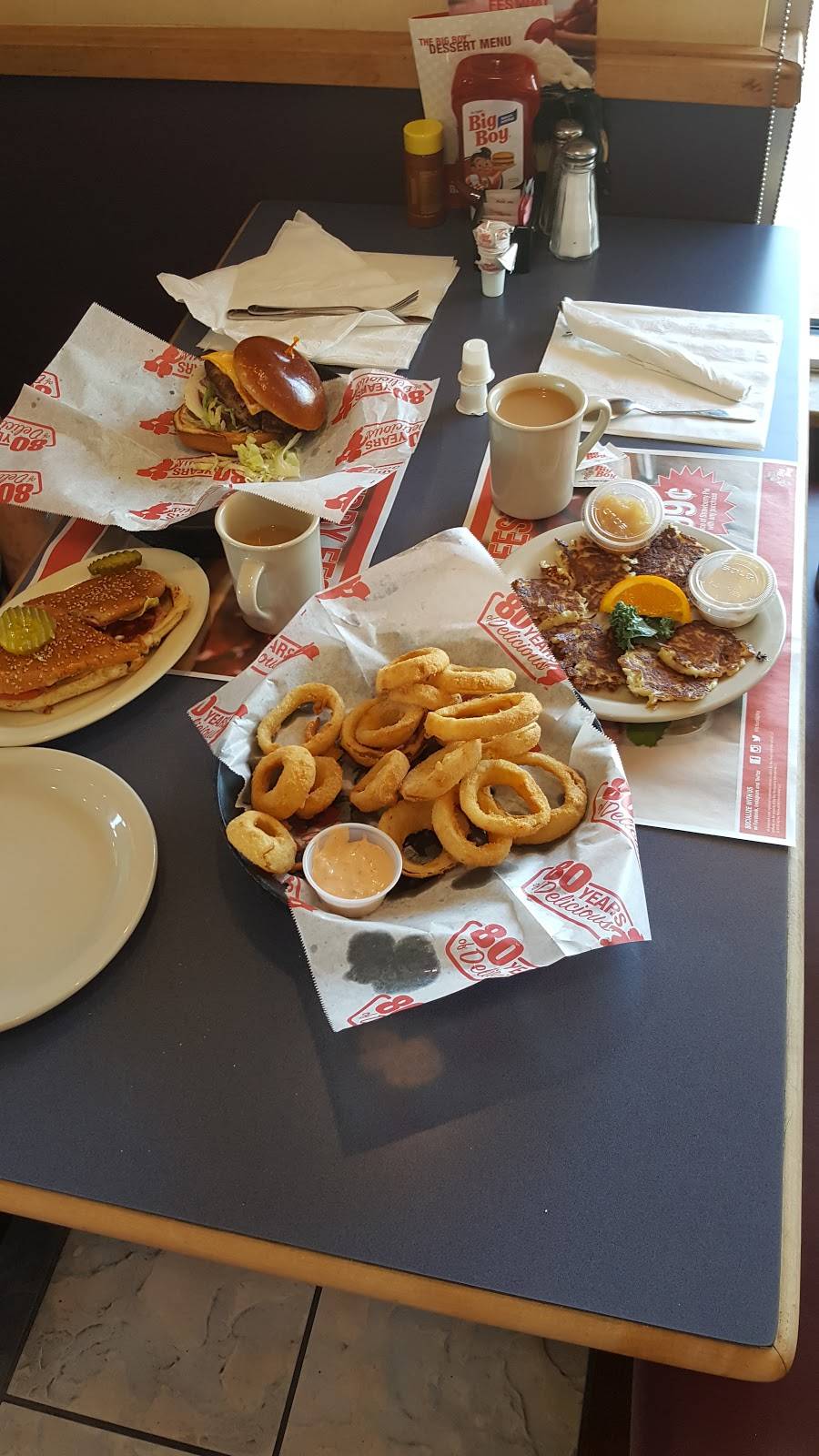 Big Boy | restaurant | 90 E Tienken Rd, Rochester Hills, MI 48306, USA | 2486017777 OR +1 248-601-7777