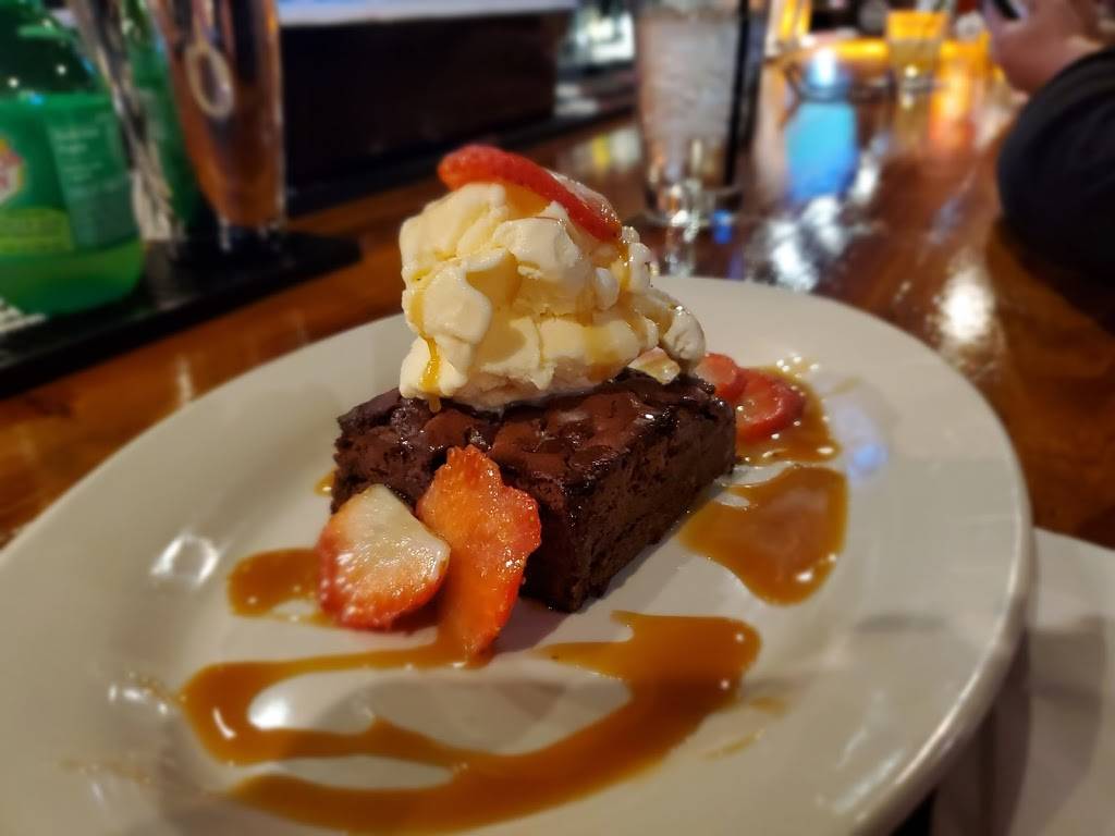 Redfields Tavern | restaurant | 2213 Butler St, Dallas, TX 75235, USA | 2144772100 OR +1 214-477-2100