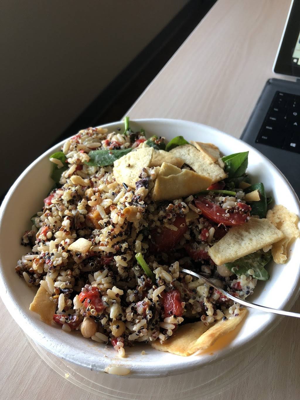 Salads UP | restaurant | 878 Briarwood Cir, Ann Arbor, MI 48108, USA | 7342059077 OR +1 734-205-9077