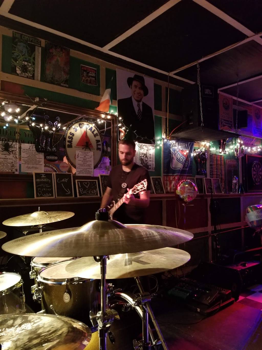 Mother Pugs Saloon | restaurant | 1371 Forest Ave, Staten Island, NY 10302, USA | 7184429831 OR +1 718-442-9831