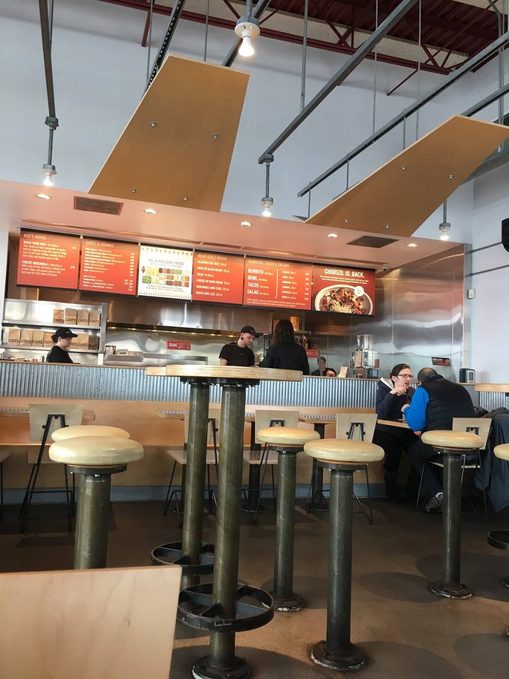 Chipotle Mexican Grill | restaurant | 111 N Mall Dr, Grand Chute, WI 54913, USA | 9206364300 OR +1 920-636-4300