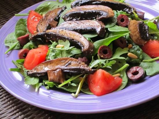 Traders Restaurant on Sanibel | cafe | 1551 Periwinkle Way, Sanibel, FL 33957, USA | 2394727242 OR +1 239-472-7242