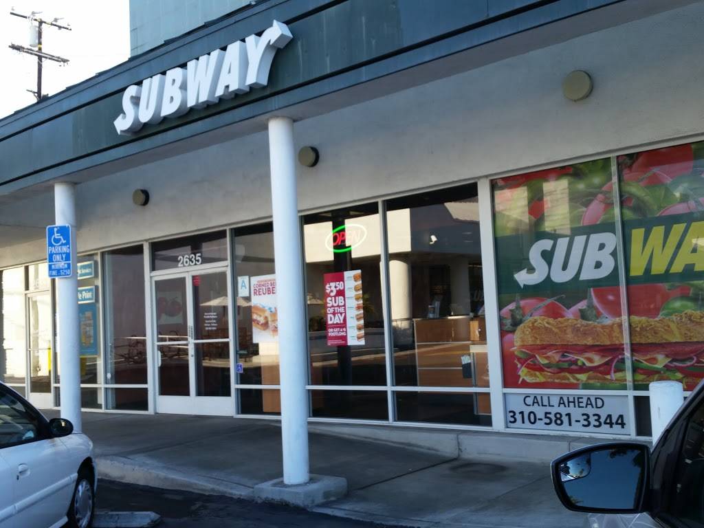 Subway Restaurants | restaurant | 2635 Lincoln Blvd, Santa Monica, CA 90405, USA | 3105813344 OR +1 310-581-3344