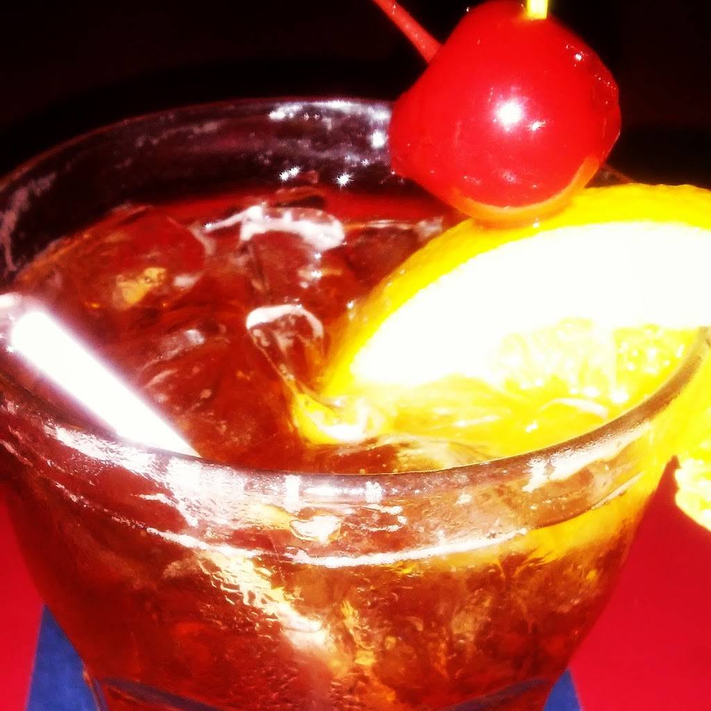 Pauls Neighborhood Bar | restaurant | 2401 Parmenter St, Middleton, WI 53562, USA | 6088277285 OR +1 608-827-7285