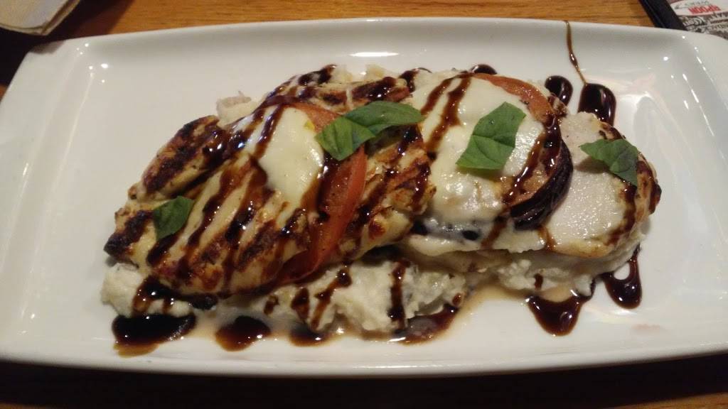 Applebees Grill + Bar | restaurant | 52 Brick Plaza, Brick, NJ 08723, USA | 7322629876 OR +1 732-262-9876