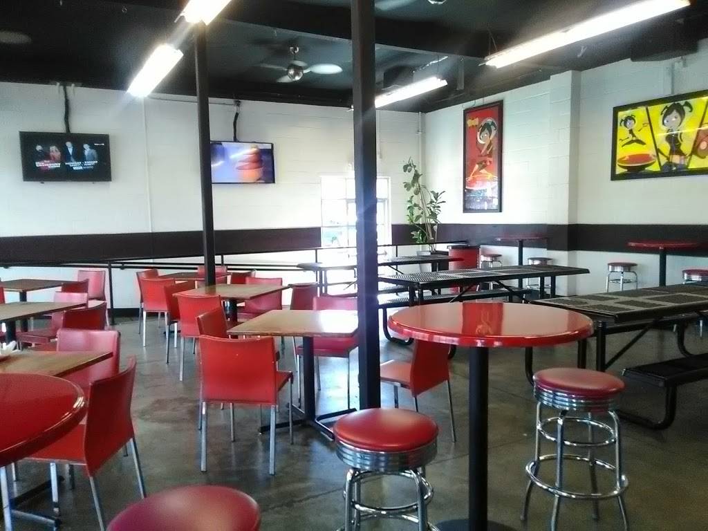 Suzie Burger | restaurant | 2820 P St, Sacramento, CA 95816, USA | 9164553500 OR +1 916-455-3500