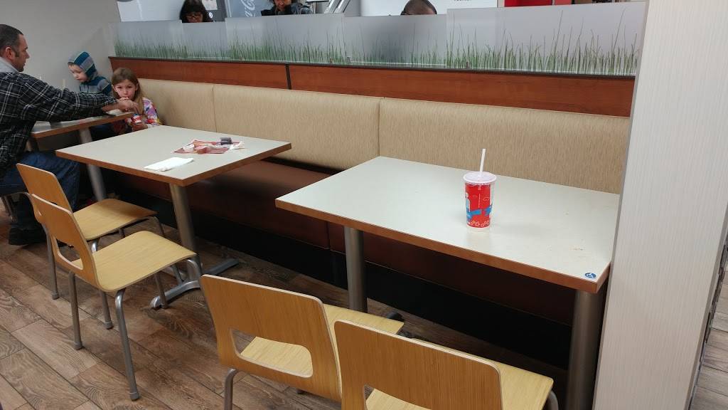 Wendys | restaurant | 3250 Dale Rd, Modesto, CA 95356, USA | 2095236884 OR +1 209-523-6884