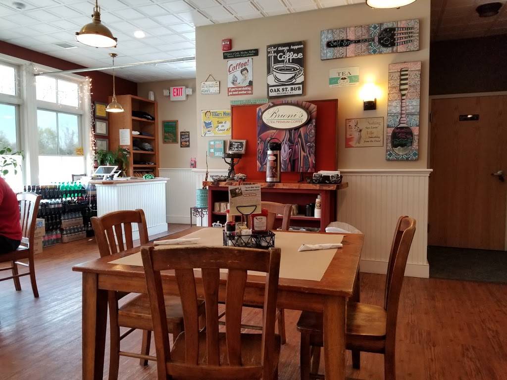 B&B Dockside | meal takeaway | 19 Margin St, Westerly, RI 02891, USA | 4013152520 OR +1 401-315-2520