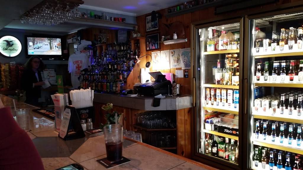 Eddies Cove LLC | restaurant | 28 Lake Shore Rd, Pulaski, NY 13142, USA | 3153876828 OR +1 315-387-6828