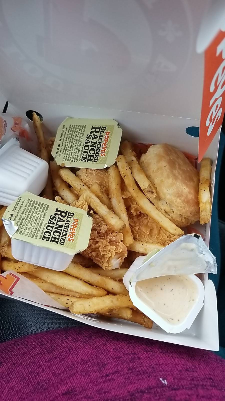 Popeyes Louisiana Kitchen | restaurant | 701 TN-76, White House, TN 37188, USA | 6159615115 OR +1 615-961-5115