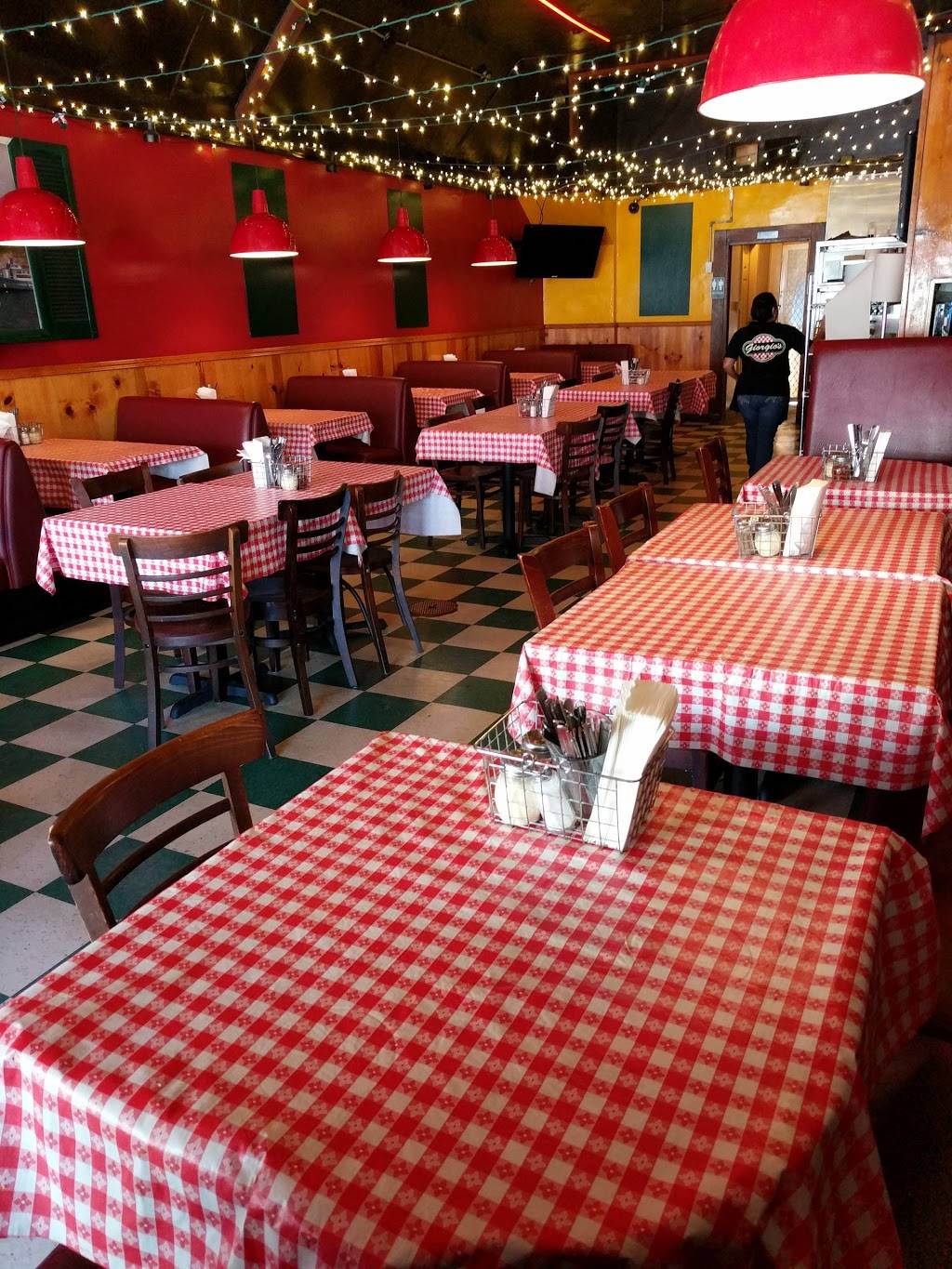 Giorgios Pizzeria | meal delivery | 151 Clement St, San Francisco, CA 94118, USA | 4156681266 OR +1 415-668-1266