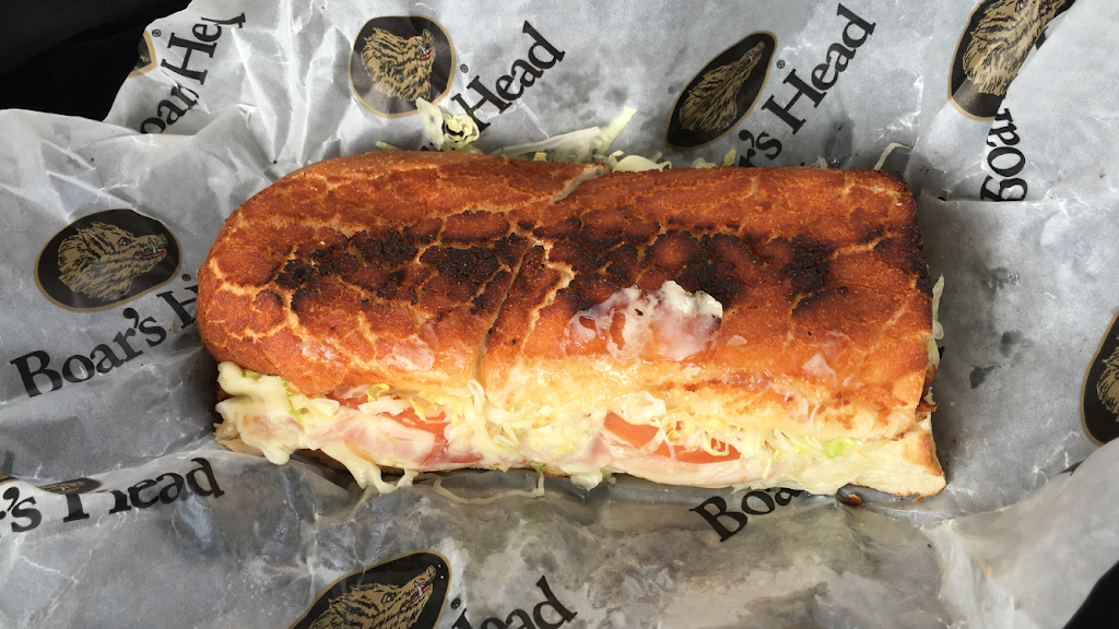 Golden Gate Market Deli & Liquor | restaurant | 2767 Lombard St, San Francisco, CA 94123, USA | 4153466052 OR +1 415-346-6052