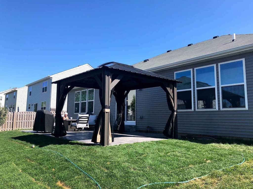 Four Corners Bar | restaurant | 205 Springwood Drive, Woodstock, IL 60098, USA | 8158613024 OR +1 815-861-3024