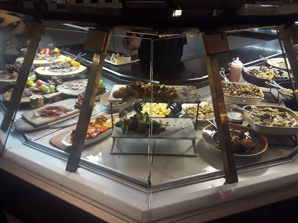 Armanis | restaurant | 2900 Bayport Dr, Tampa, FL 33607, USA | 8132076800 OR +1 813-207-6800