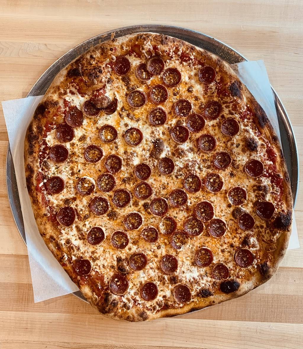 Half Moon | restaurant | 48 S Front St, Hudson, NY 12534, USA | 5188281562 OR +1 518-828-1562