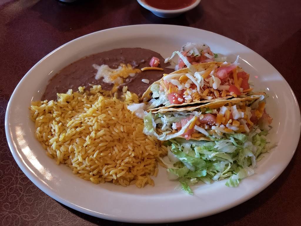 El Pueblo | restaurant | 9550 Old Keene Mill Rd, Burke, VA 22015, USA | 7034554401 OR +1 703-455-4401