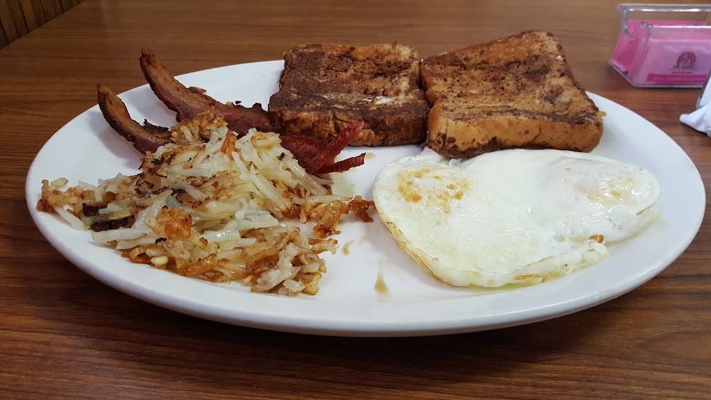 Bobbies Cafe | restaurant | 6728 S Flores St, San Antonio, TX 78221, USA | 2109231158 OR +1 210-923-1158