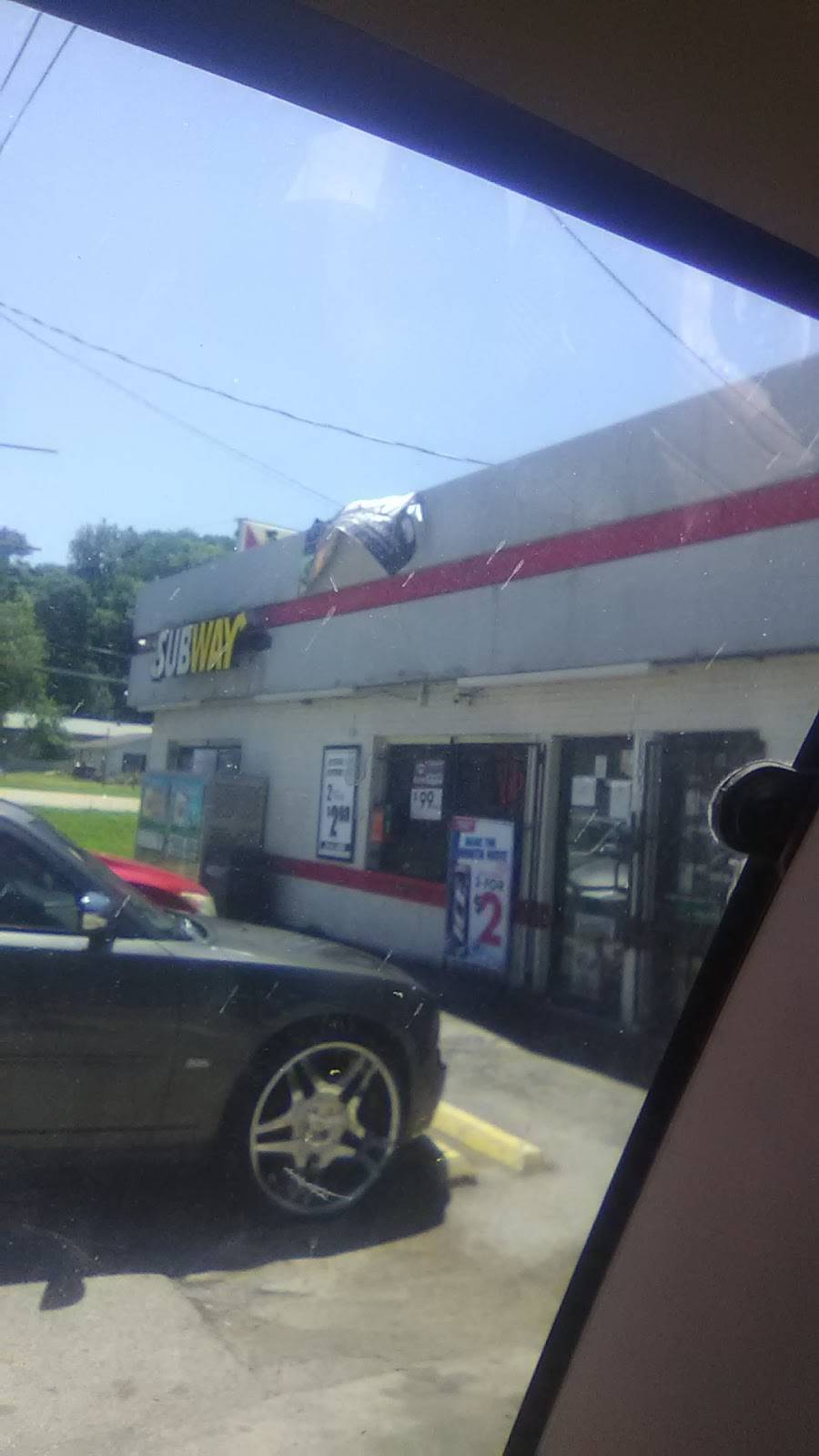 Subway | restaurant | 8805 Maple Ave, Caseyville, IL 62232, USA | 6183977227 OR +1 618-397-7227