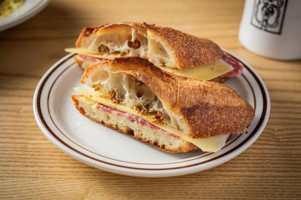 Brothers and Sisters | restaurant | 2119 W Chicago Ave, Chicago, IL 60622, USA | 7736611599 OR +1 773-661-1599