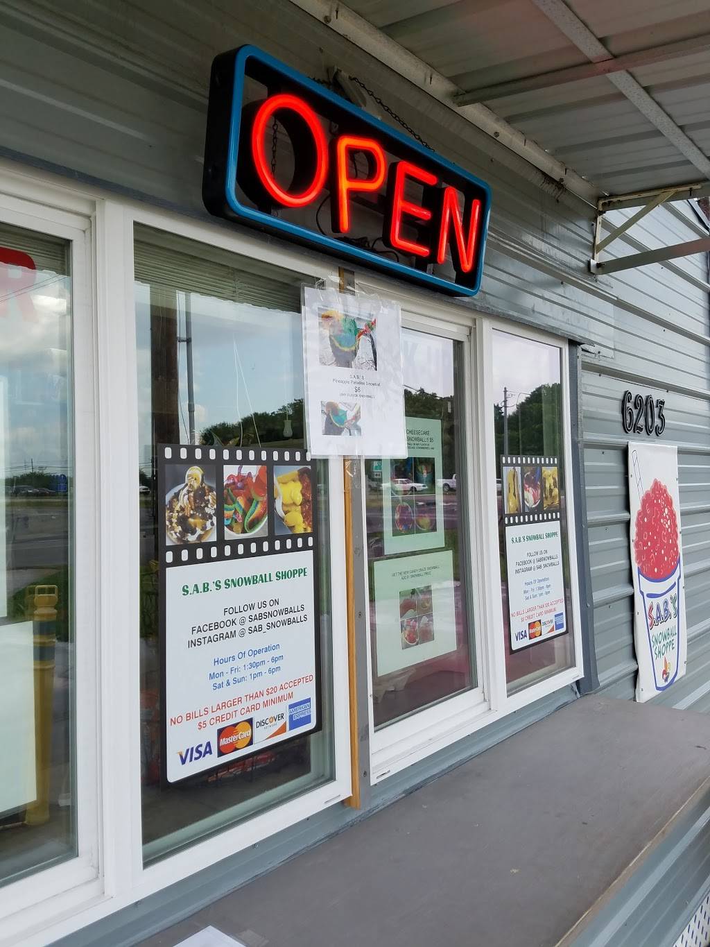 S.A.B. S SNOWBALL SHOPPE | meal takeaway | 6203 LA-1, Brusly, LA 70719, USA | 2254004030 OR +1 225-400-4030