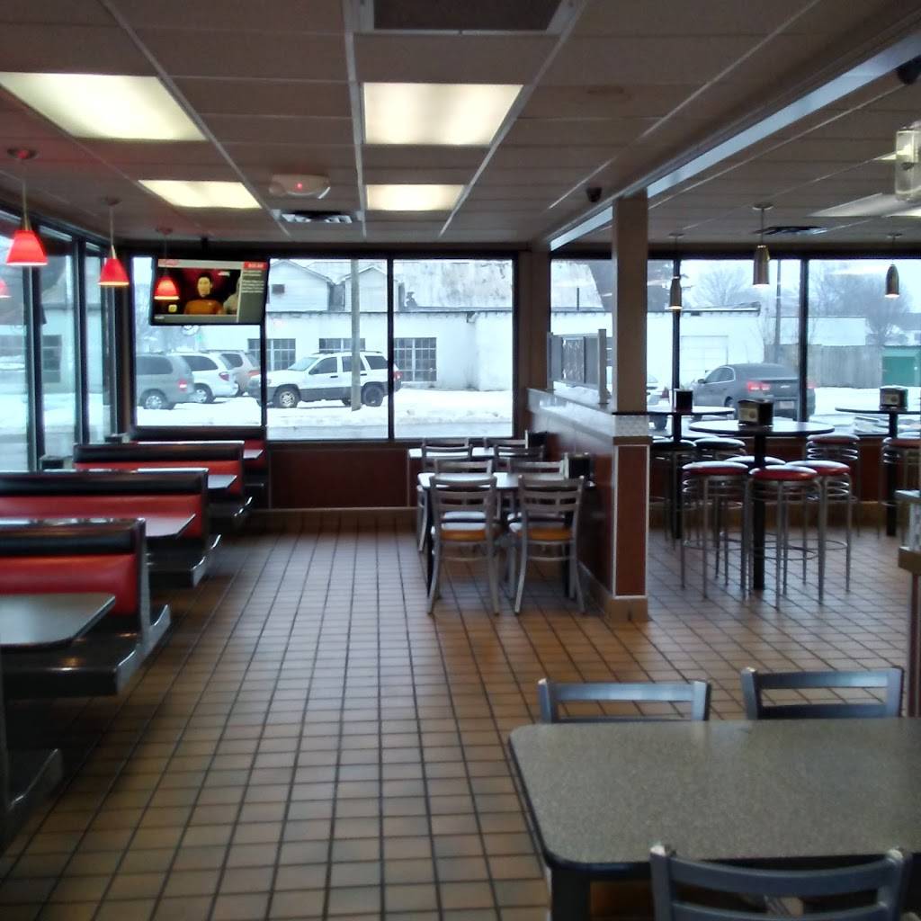 Hardees | restaurant | 709 E Lincolnway, Minerva, OH 44657, USA | 3308685700 OR +1 330-868-5700