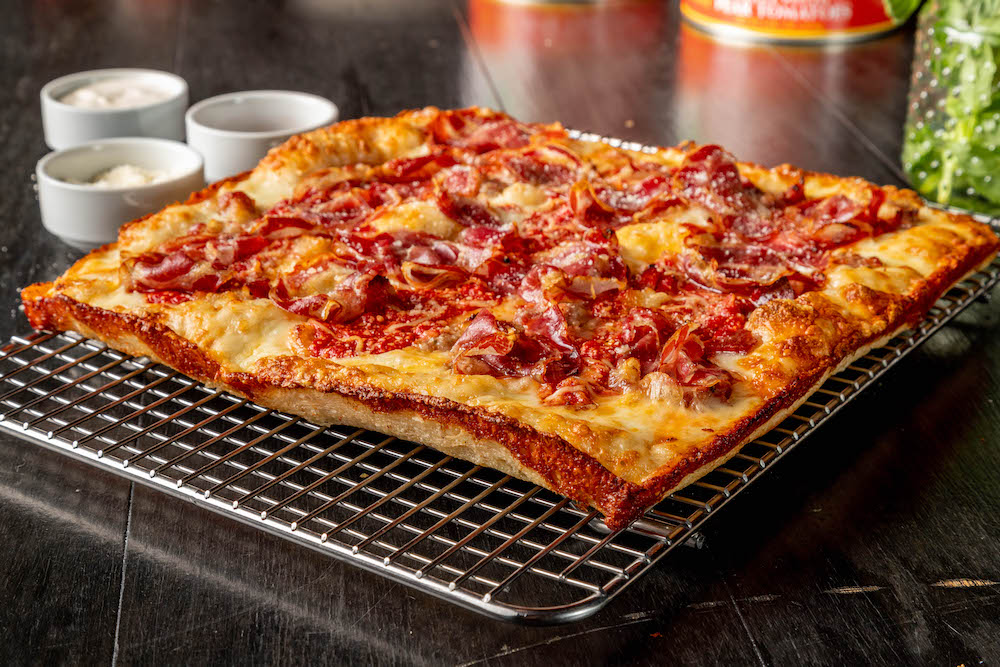 B Square Pizza | meal takeaway | 620 N State St, Chicago, IL 60654, USA | 3126426980 OR +1 312-642-6980