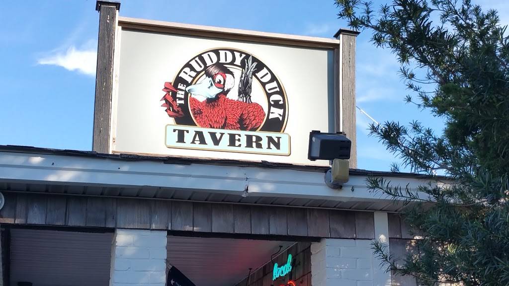 Ruddy Duck Tavern | restaurant | 509 Evans St, Morehead City, NC 28557, USA | 2527267500 OR +1 252-726-7500