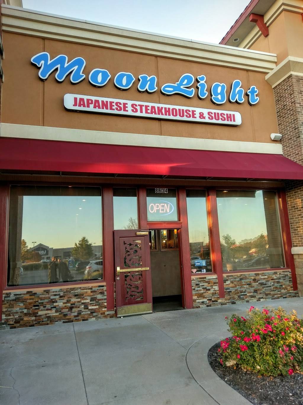 Moon Light Japanese Steak House & Sushi | restaurant | 8634 N Boardwalk Ave, Kansas City, MO 64154, USA | 8165050888 OR +1 816-505-0888