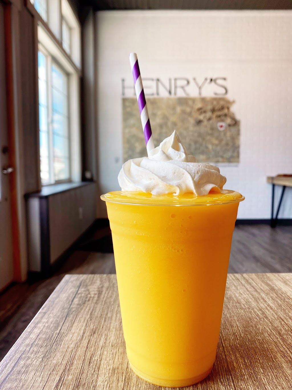 Henrys Coffee House | cafe | 413 Market St, Osage City, KS 66523, USA | 7852195011 OR +1 785-219-5011