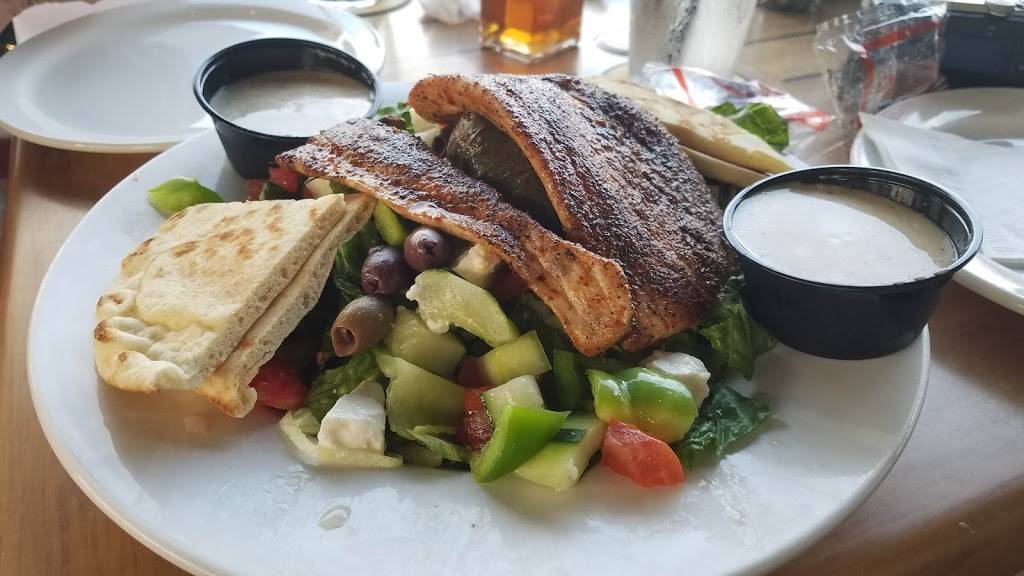 The Buzzards Roost | restaurant | 21 Garden Cove Dr, Key Largo, FL 33037, USA | 3054533746 OR +1 305-453-3746