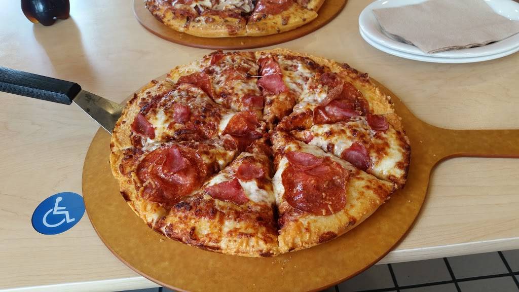 Pizza Hut | restaurant | 6660 Sunset Blvd, Hollywood, CA 90028, USA | 3234674466 OR +1 323-467-4466