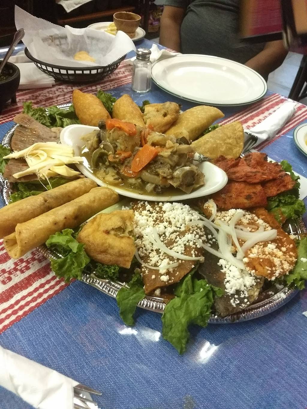 Sabores Oaxaquenos | restaurant | 5028 Melrose Ave, Los Angeles, CA 90038, USA | 3235161705 OR +1 323-516-1705