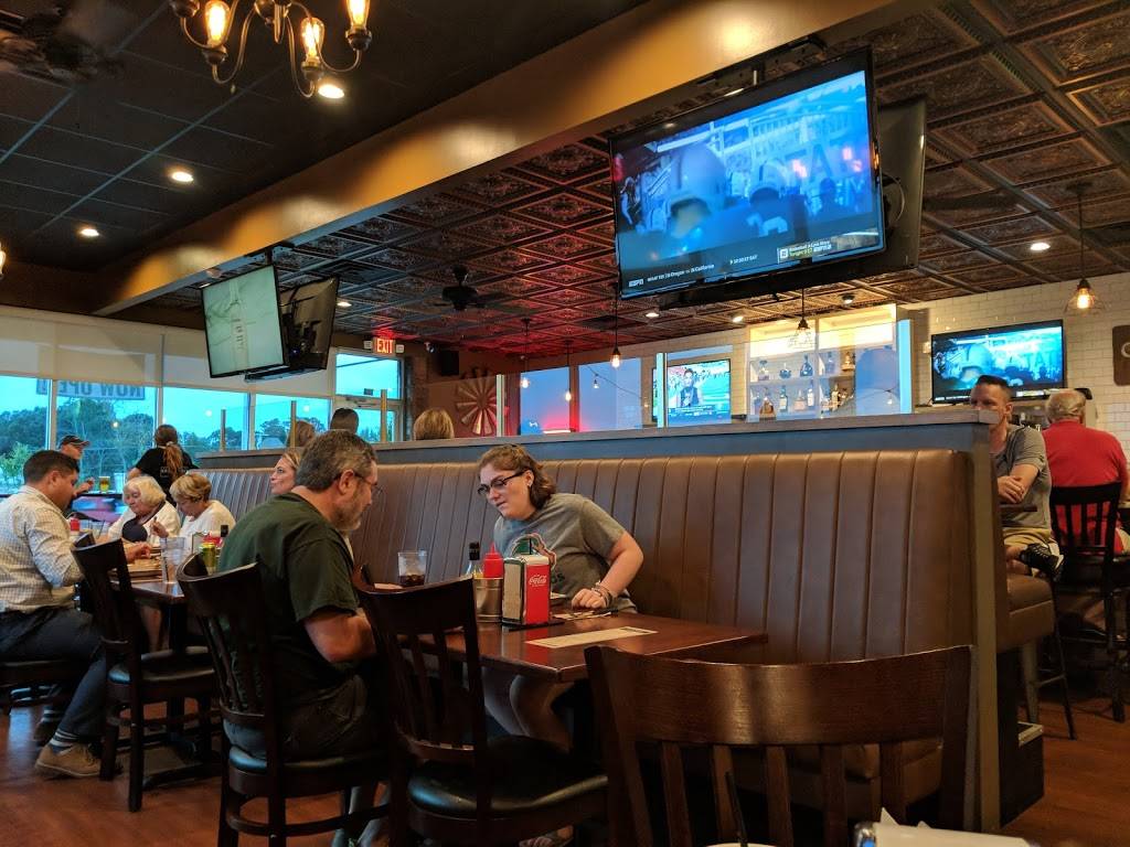 Crafty Burger N Tap | restaurant | 02352, Denver, NC 28037, USA | 7049661820 OR +1 704-966-1820