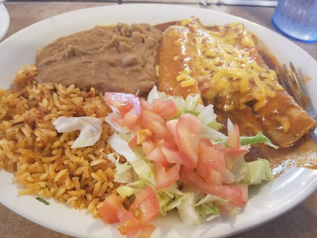 La Familia | restaurant | 300 N Texas Ave, Bryan, TX 77803, USA | 9798229192 OR +1 979-822-9192