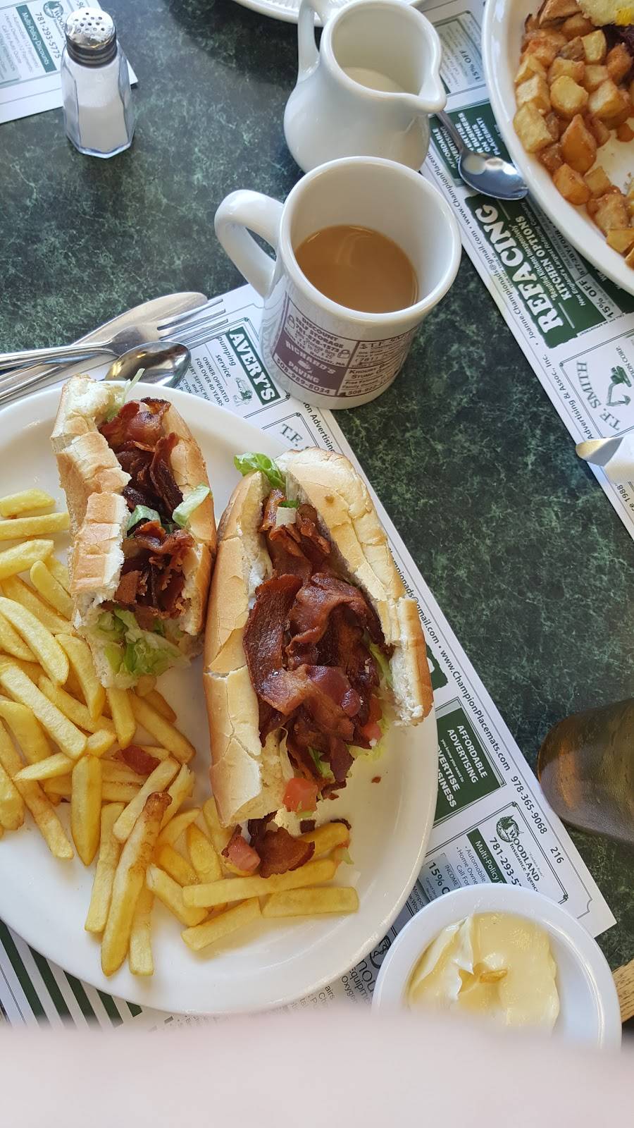 Connies Restaurant | restaurant | 270 Main St, Hanson, MA 02341, USA | 7812948988 OR +1 781-294-8988