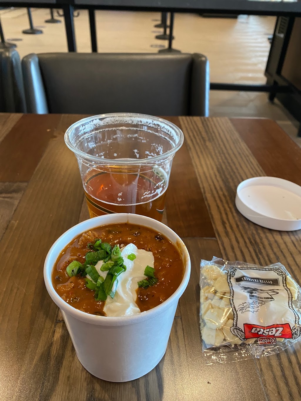 Saddles | restaurant | 2200 Village Inn Ct, Steamboat Springs, CO 80487, USA | 9708792220 OR +1 970-879-2220