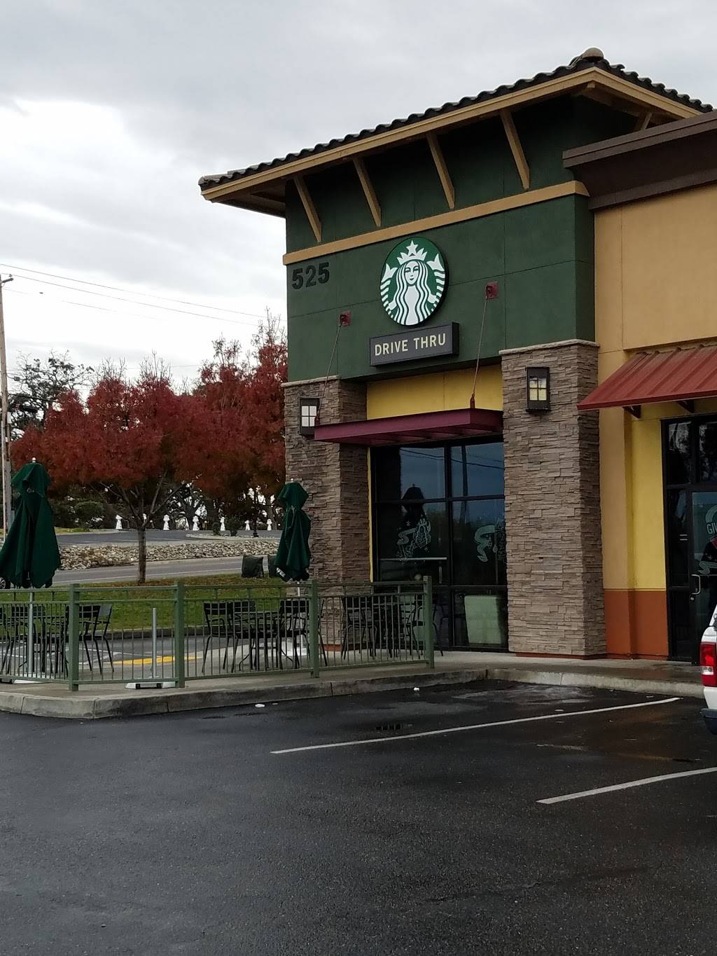 Starbucks | cafe | 525 Adobe Rd A, Red Bluff, CA 96080, USA | 5305290726 OR +1 530-529-0726