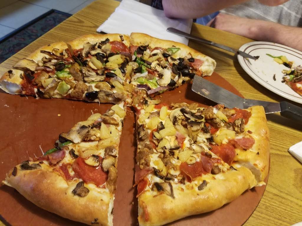 Pizza Hut | restaurant | 401 E Wisconsin St, Portage, WI 53901, USA | 6087428829 OR +1 608-742-8829