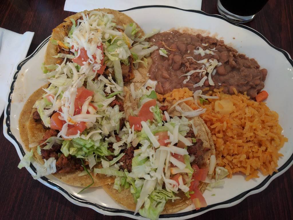 Albas Restaurant | restaurant | 1825 W Chicago Ave, Chicago, IL 60622, USA | 3122650818 OR +1 312-265-0818